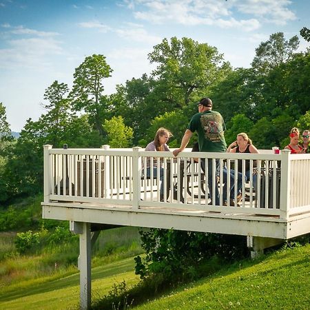 Savanna Inn & Suites 외부 사진