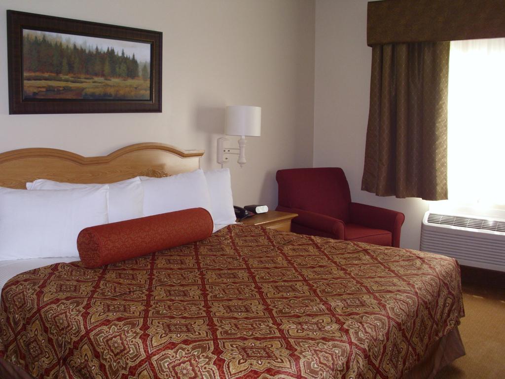 Savanna Inn & Suites 객실 사진