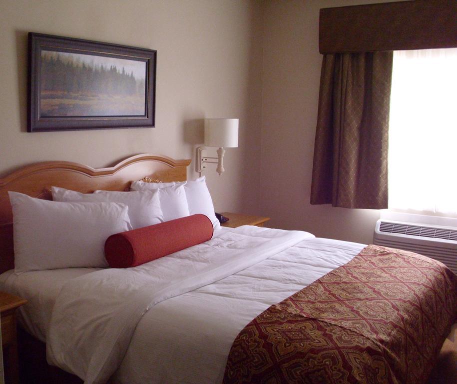 Savanna Inn & Suites 객실 사진